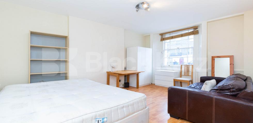 			2 Bedroom, 1 bath, 1 reception Flat			 Camden Street, Camden